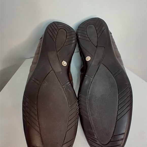 LADIES LEATHER PRADA WALKING SHOES - Picture 8 of 8